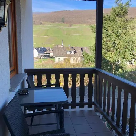 Weingut Lehnert-Spaeter Piesport Exterior foto